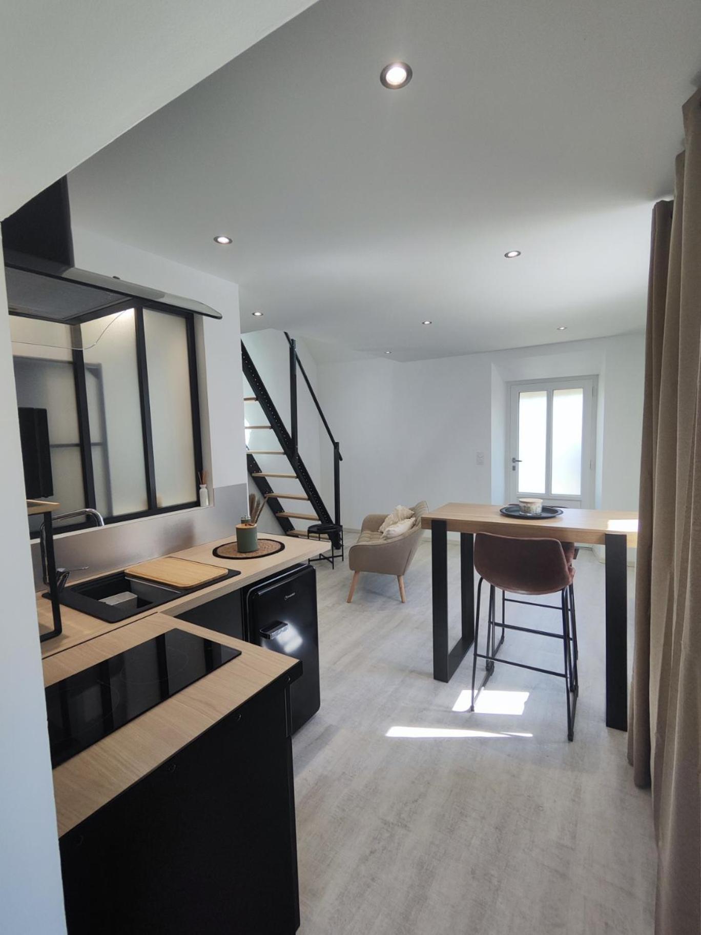 Studio Neuf Situe Au Coeur D'Un Bourg Paisible Pacé 외부 사진